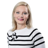 Headshot of Lisa Frankovich