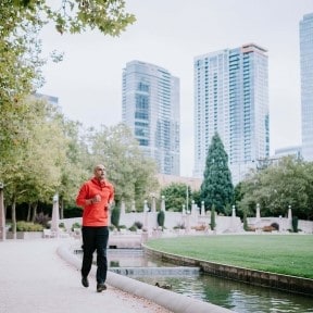 runner in exotic park