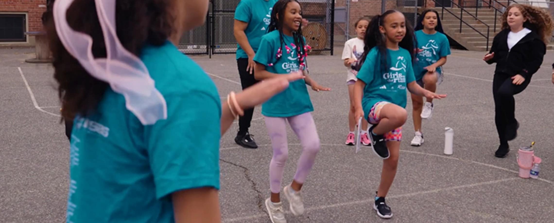 girls dancing