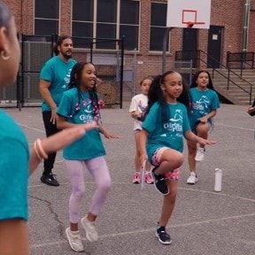 girls dancing